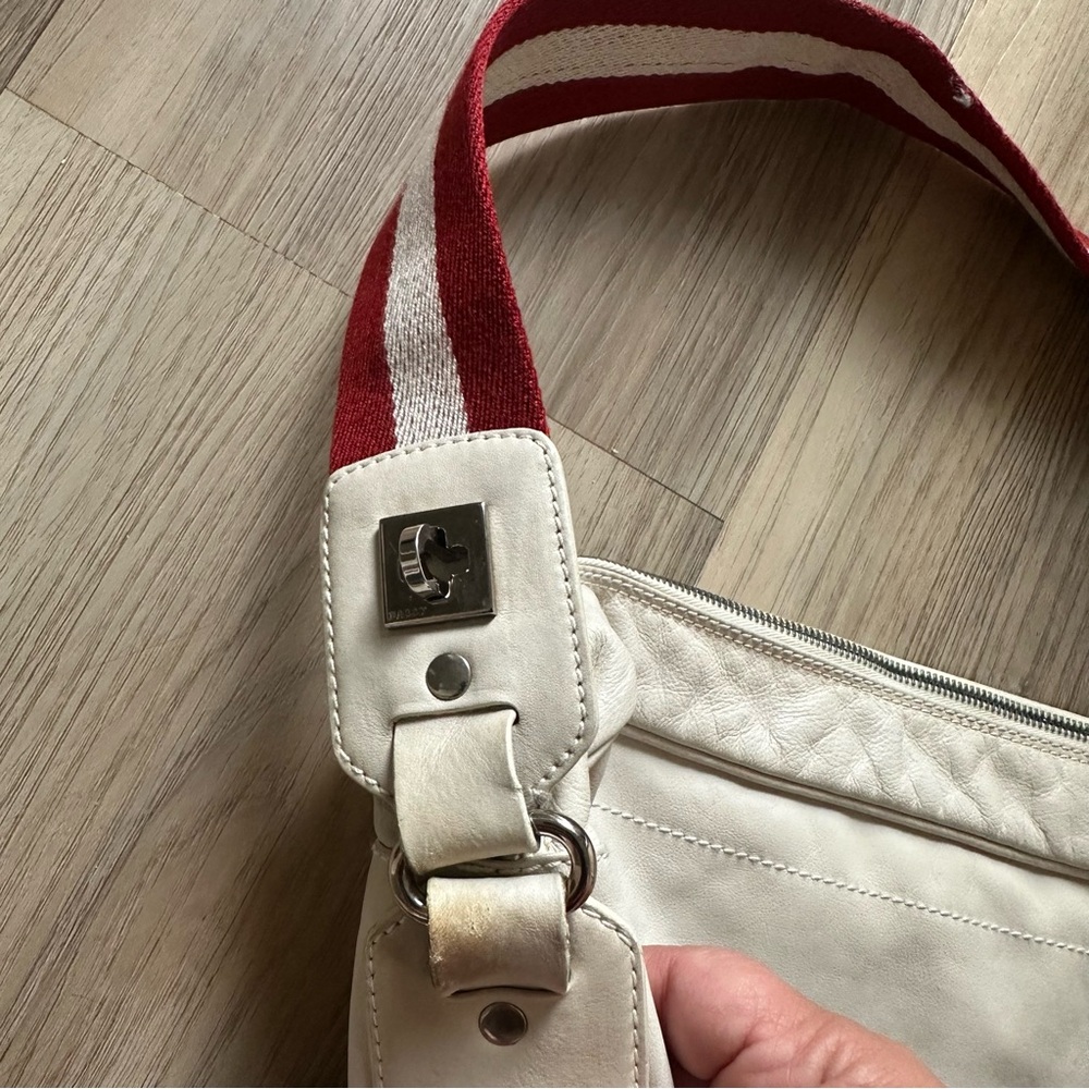 Bally White Large Leather Red stripe Shoulder Bag - Picture 5 of 9